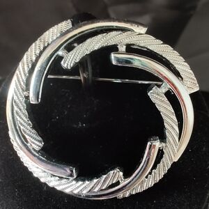 Vintage Circular Sarah Coventry Silver Tone Brooch 2-in Diameter